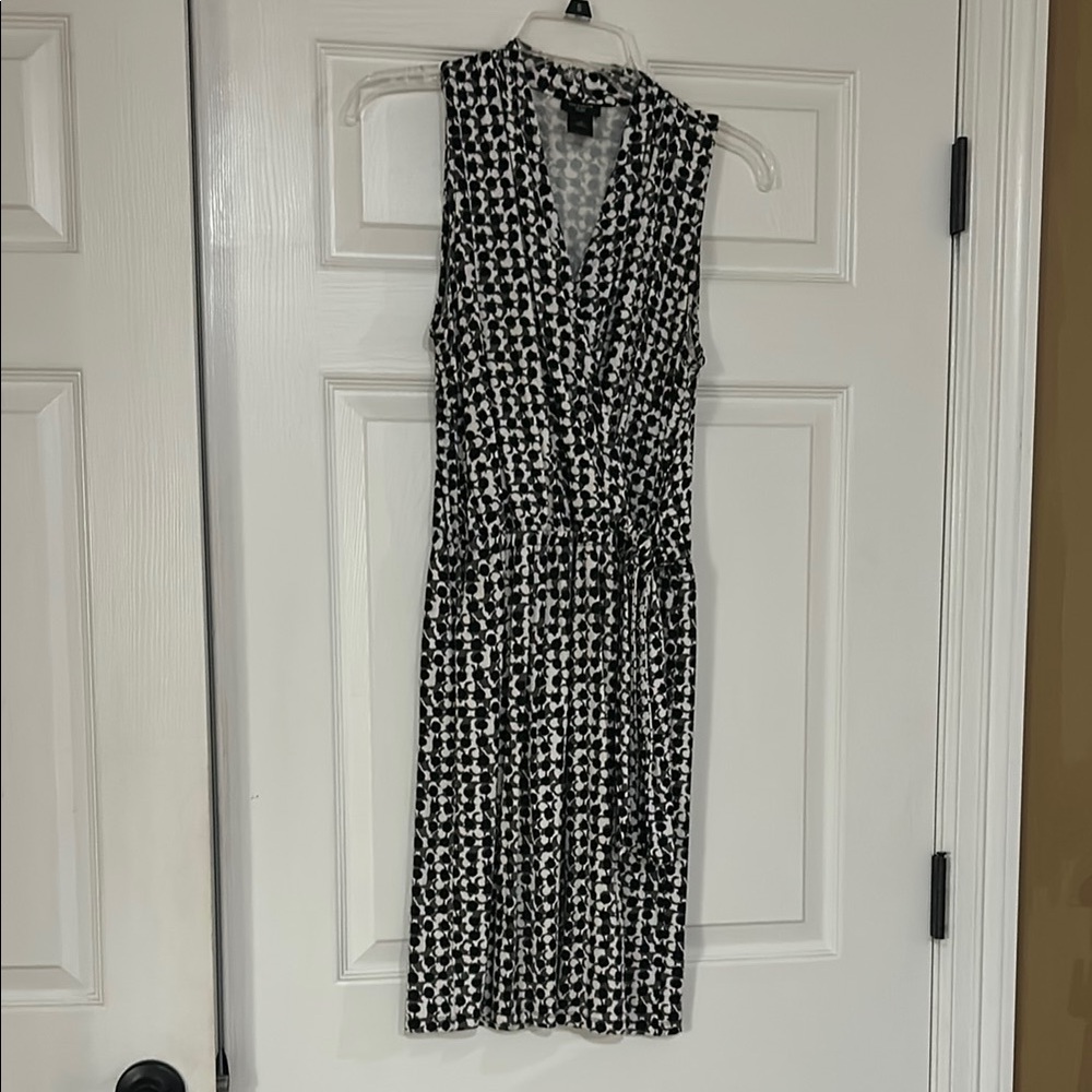 Black and White Sleeveless Dress